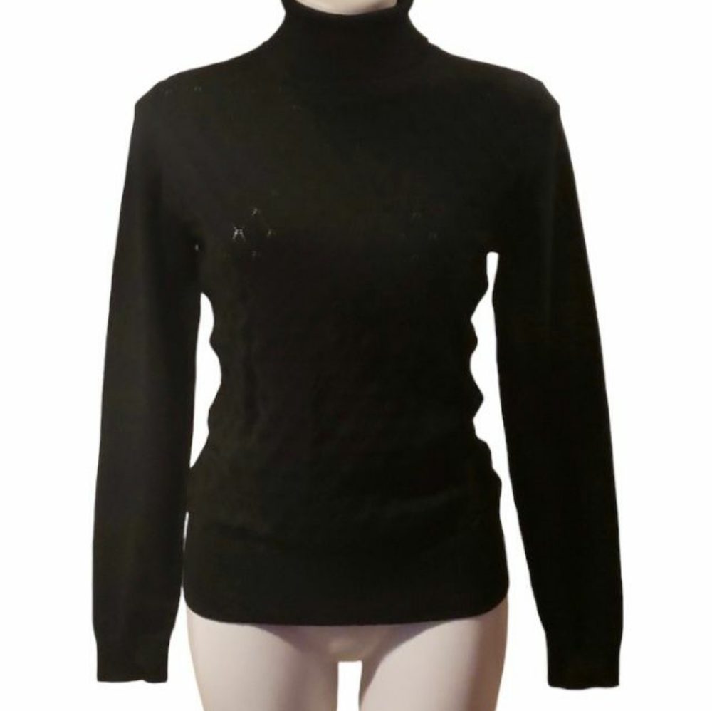 Melrose Chic Turtleneck Black Sweater Size L, lightweight